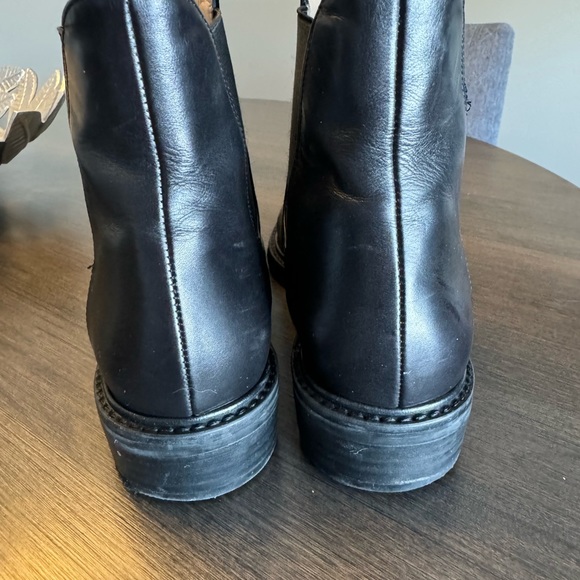 SOLD Stuart Weitzman Chelsea boot - Picture 4 of 9